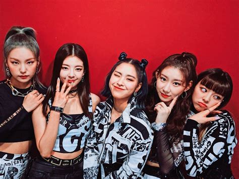 itzy wallpaper